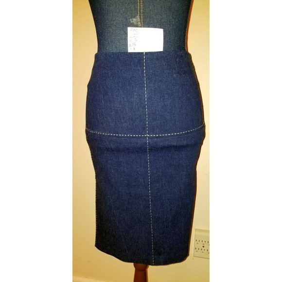 🔻REDUCED❣ 150 N W/O T sz 2 Poleci blue denim pencil skirt